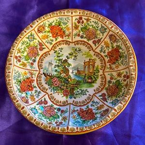 DAHER DECORATED WARE VTG Metal Bowl. Dated 1971, no dents.